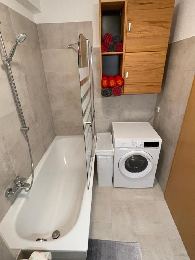רוסטוק Ruhige Ferienwohnung מראה חיצוני תמונה