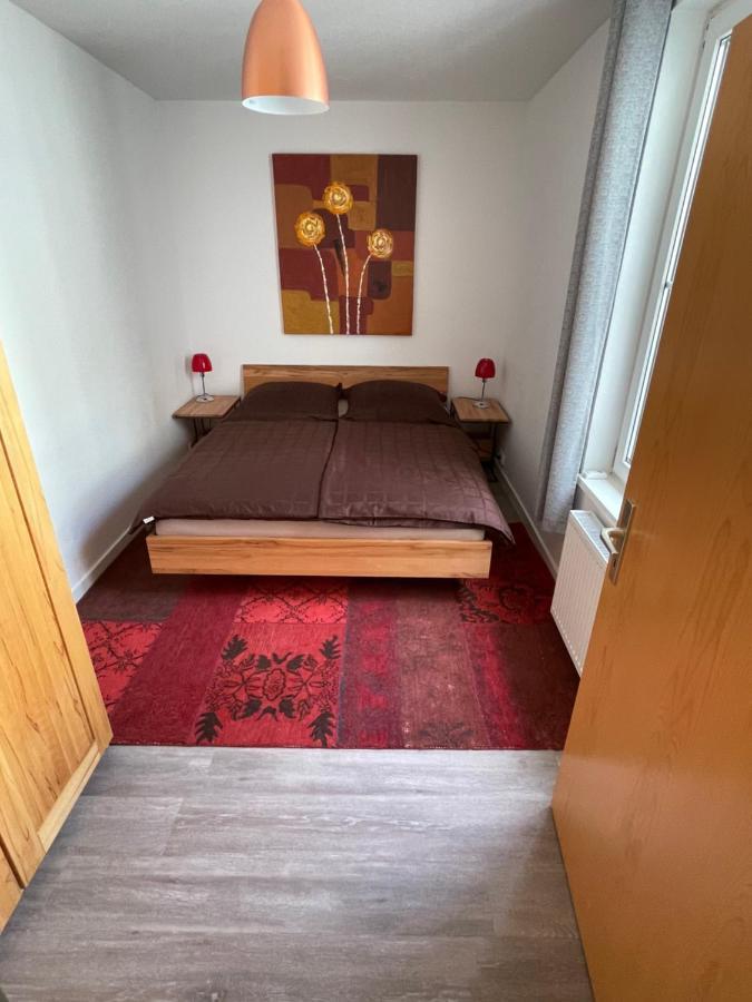 רוסטוק Ruhige Ferienwohnung מראה חיצוני תמונה